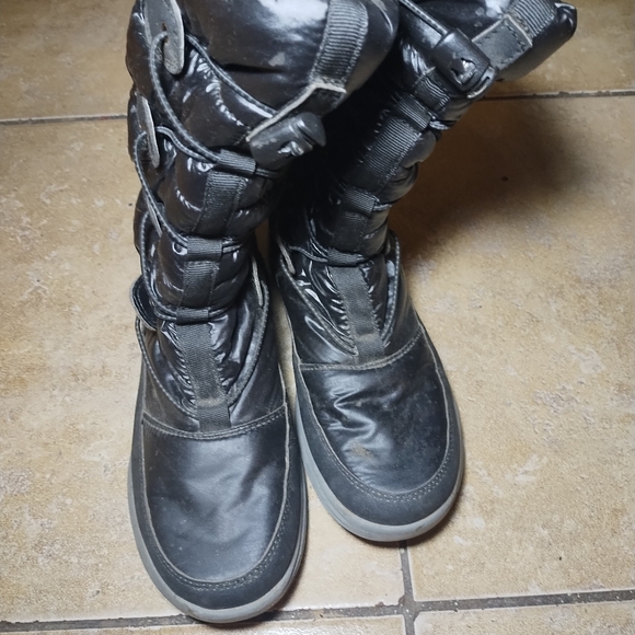 Cobb Hill Waterproof Black Puffer Boots with Faux Fur Lining Size 6M - Picture 5 of 7